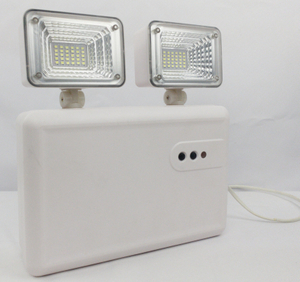 Luz LED recargable de emergencia de dos cabezales IP65