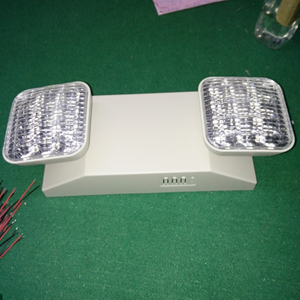 Lámpara de cabeza gemela con batería recargable de emergencia LED sin mantenimiento